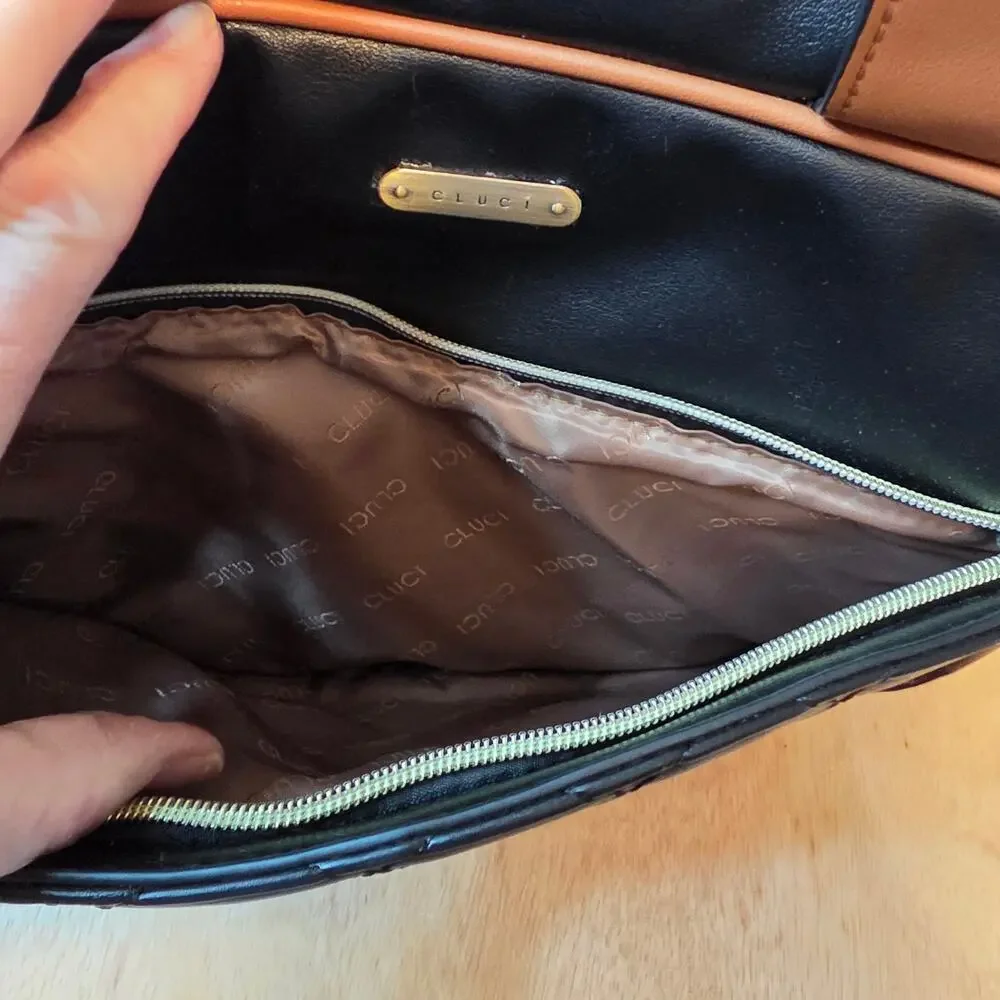 Cluci faux/vegan black leather quilted stitching travel toiletry bag hang-up